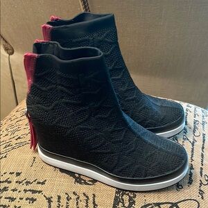 DKNY Black Knit Wedge Sneakers with Pink Heel Accent